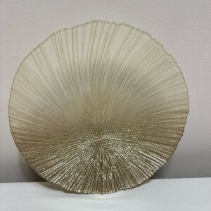 Plate Gold shiny glass decorative plate in the shape of a shell
